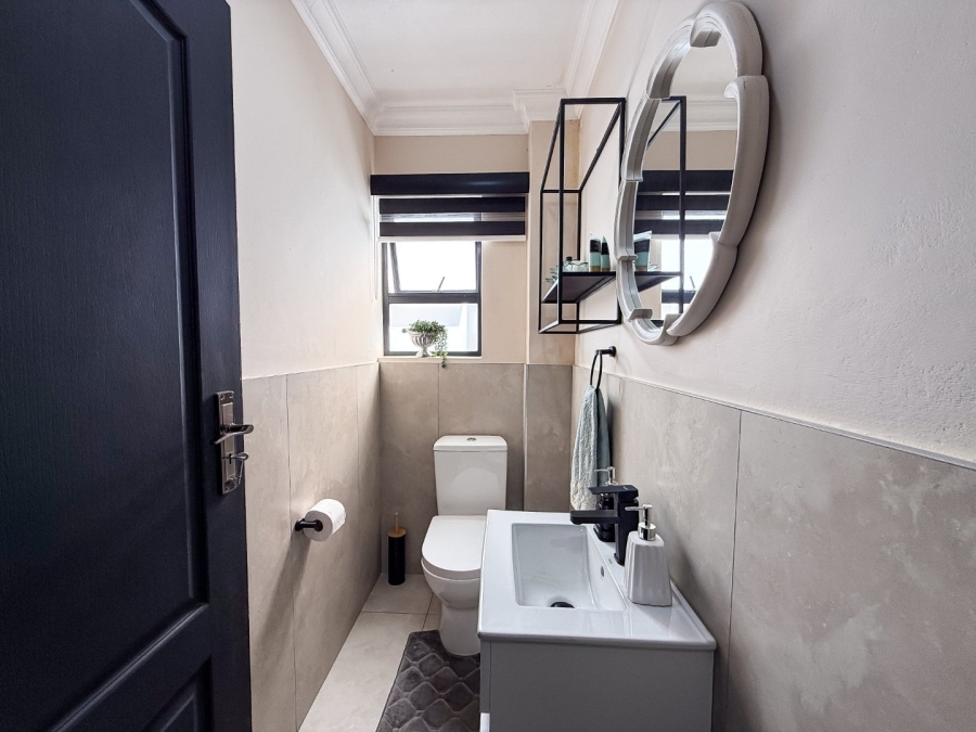 4 Bedroom Property for Sale in Meerhof North West